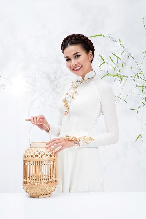 Ai ngờ Mẹ chồng Thanh Hằng ác độc ngày nào, lại dịu dàng đến như này chứ!